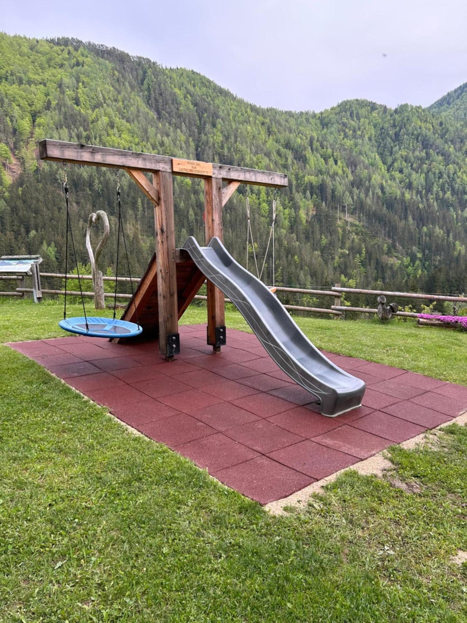 Tourist Farm Gradisnik Apartment โซลกาวา ภายนอก รูปภาพ