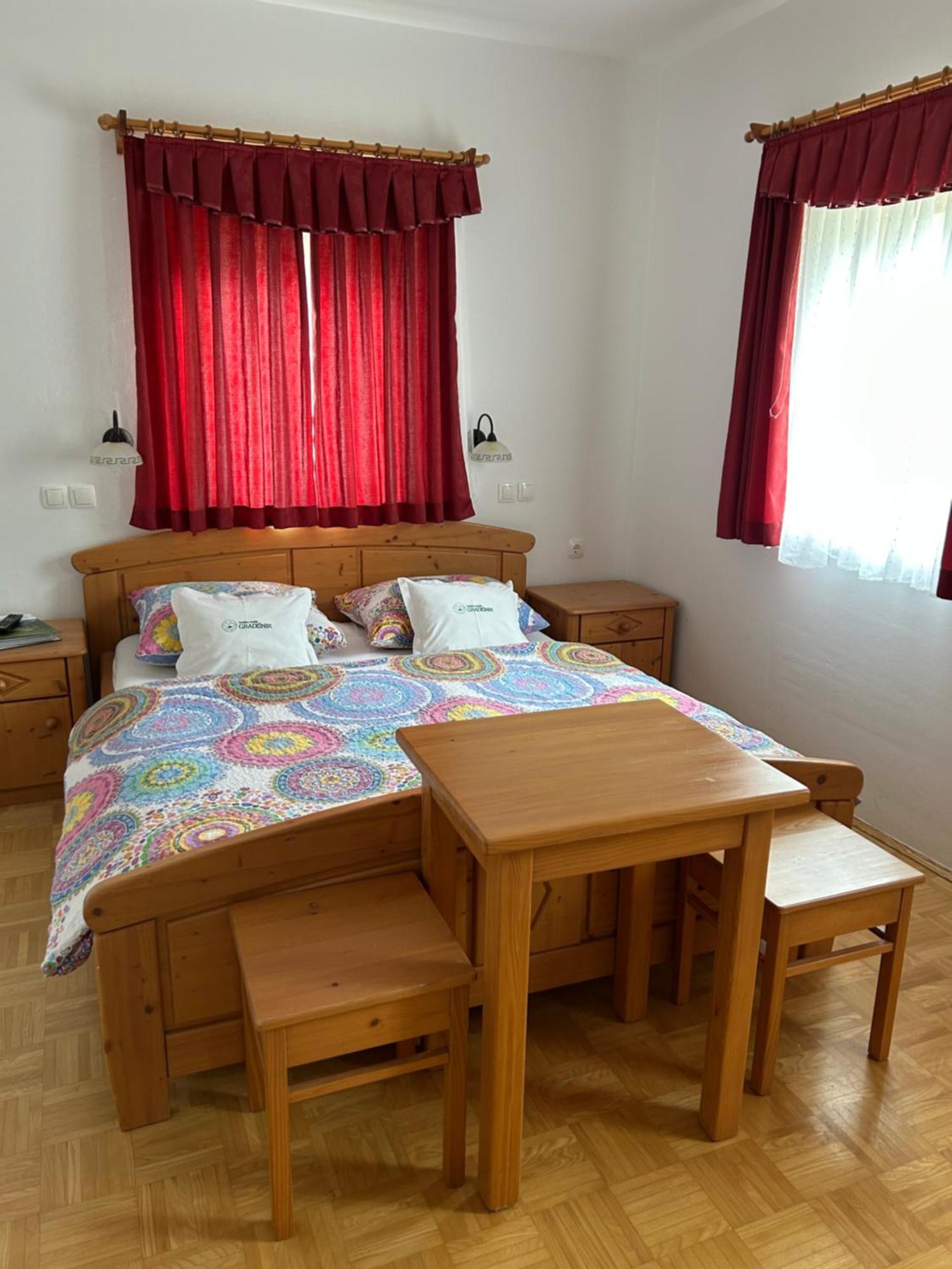 Tourist Farm Gradisnik Apartment โซลกาวา ภายนอก รูปภาพ